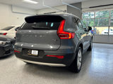 Used 2021 Volvo XC40 T5 Momentum image 5
