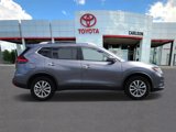 Used 2017 Nissan Rogue SV image 4