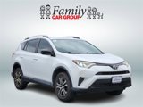 Used 2016 Toyota RAV4 LE image 2