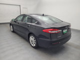 Used 2019 Ford Fusion SE image 3