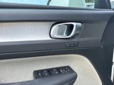 Used 2019 Volvo XC40 T5 Momentum image 6