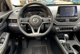 Used 2021 Nissan Altima 2.5 SR w/ SR Premium Package image 5