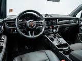 Certified 2024 Porsche Macan image 4