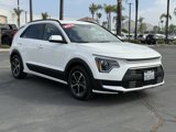 Used 2023 Kia Niro EX image 3