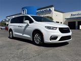 Used 2022 Chrysler Pacifica Touring-L image 2