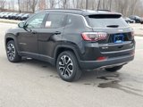 Used 2023 Jeep Compass Limited image 3