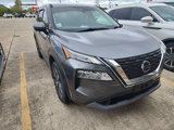Used 2021 Nissan Rogue SV image 2