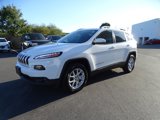Used 2018 Jeep Cherokee Latitude image 2