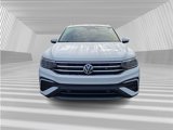 Used 2022 Volkswagen Tiguan SE image 2