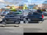 Used 2014 Chrysler Town & Country Touring image 3