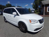 Used 2017 Dodge Grand Caravan SXT image 4