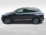 Used 2021 Volkswagen Tiguan SE w/ Panoramic Sunroof Package image 2