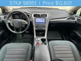 Used 2020 Ford Fusion SE image 3