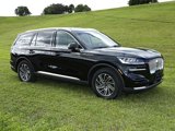 Used 2024 Lincoln Aviator AWD image 2