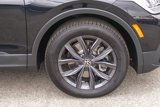 Used 2022 Volkswagen Tiguan SE image 5