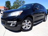 Used 2017 Chevrolet Traverse LT image 2