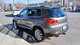 Used 2016 Volkswagen Tiguan SE image 4
