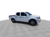 Used 2020 Nissan Frontier SV image 2