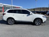 Used 2020 Mitsubishi Outlander SEL image 2