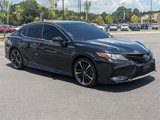 Used 2018 Toyota Camry image 2