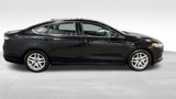 Used 2016 Ford Fusion SE image 2