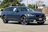 Used 2018 Volvo V90 T5 Cross Country image 2