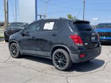 Used 2021 Chevrolet Trax LT w/ Midnight Edition image 5