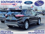 Used 2022 Ford Edge SEL w/ Convenience Package image 2