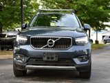 Used 2021 Volvo XC40 T5 Momentum image 2