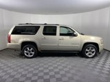 Used 2011 Chevrolet Suburban LT image 4