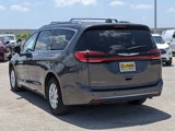 Used 2021 Chrysler Pacifica Touring-L image 5
