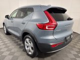 Used 2021 Volvo XC40 T5 Momentum image 5