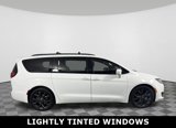 Used 2018 Chrysler Pacifica Touring-L Plus image 2