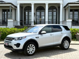 Used 2017 Land Rover Discovery Sport SE image 3