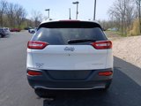 Used 2018 Jeep Cherokee Limited image 5