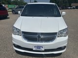 Used 2016 Dodge Grand Caravan SXT image 2