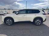 Used 2021 Nissan Rogue SV image 2