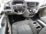 Used 2017 Chrysler Pacifica LX image 2