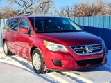 Used 2012 Volkswagen Routan SEL image 2