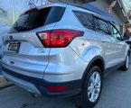 Used 2019 Ford Escape SEL image 3
