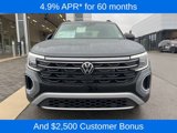 New 2025 Volkswagen Atlas Peak Edition SE image 3