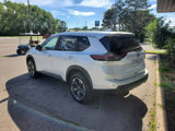 Used 2024 Nissan Rogue SV image 4