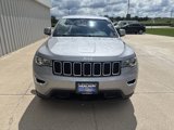 Used 2021 Jeep Grand Cherokee Laredo X image 2