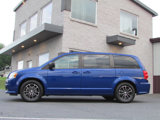Used 2018 Dodge Grand Caravan SE w/ UConnect Hands-Free Group image 2
