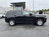 Used 2023 Jeep Grand Cherokee Laredo w/ Luxury Tech Group I image 2