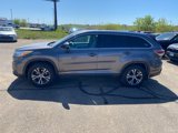 Used 2016 Toyota Highlander XLE image 4