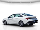 New 2025 Hyundai Elantra SE image 4