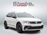 Used 2021 Volkswagen Tiguan SE R-Line image 2
