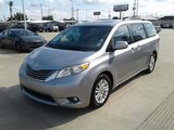 Used 2017 Toyota Sienna XLE image 3