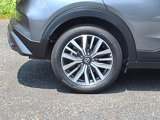 Used 2021 Nissan Kicks SV image 3
